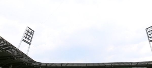 Milan läuft über das Bremer Weser Stadion